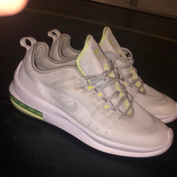 Nike Shoes - Nike Air Max Axis